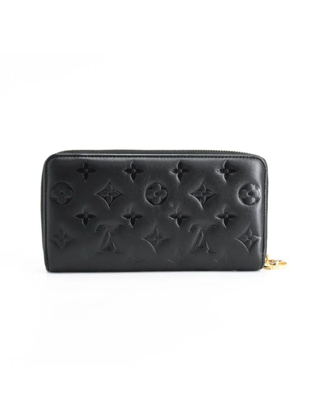 Louis Vuitton hardware compartment